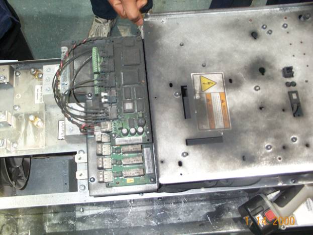 Photo 1. Fan injecting dust particles into VFD