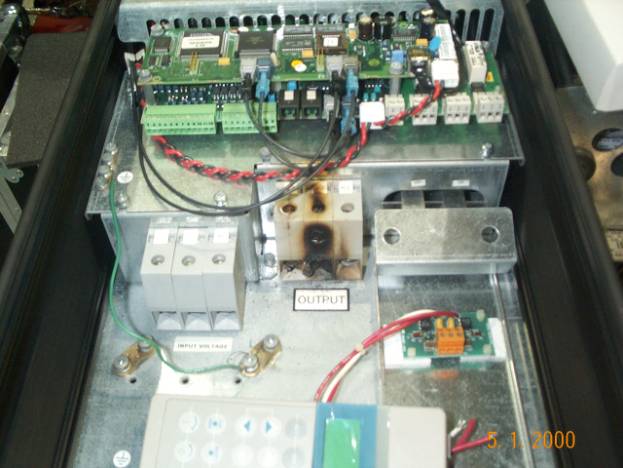 Photo 4. Loose output power connections